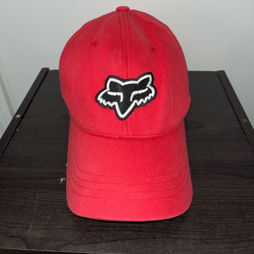 EUC red Fox racing flexfit baseball hat